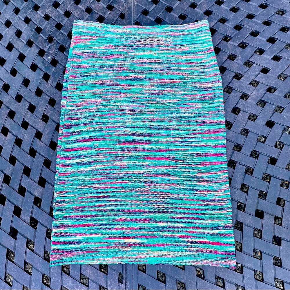 VERTIGO Knit Skirt